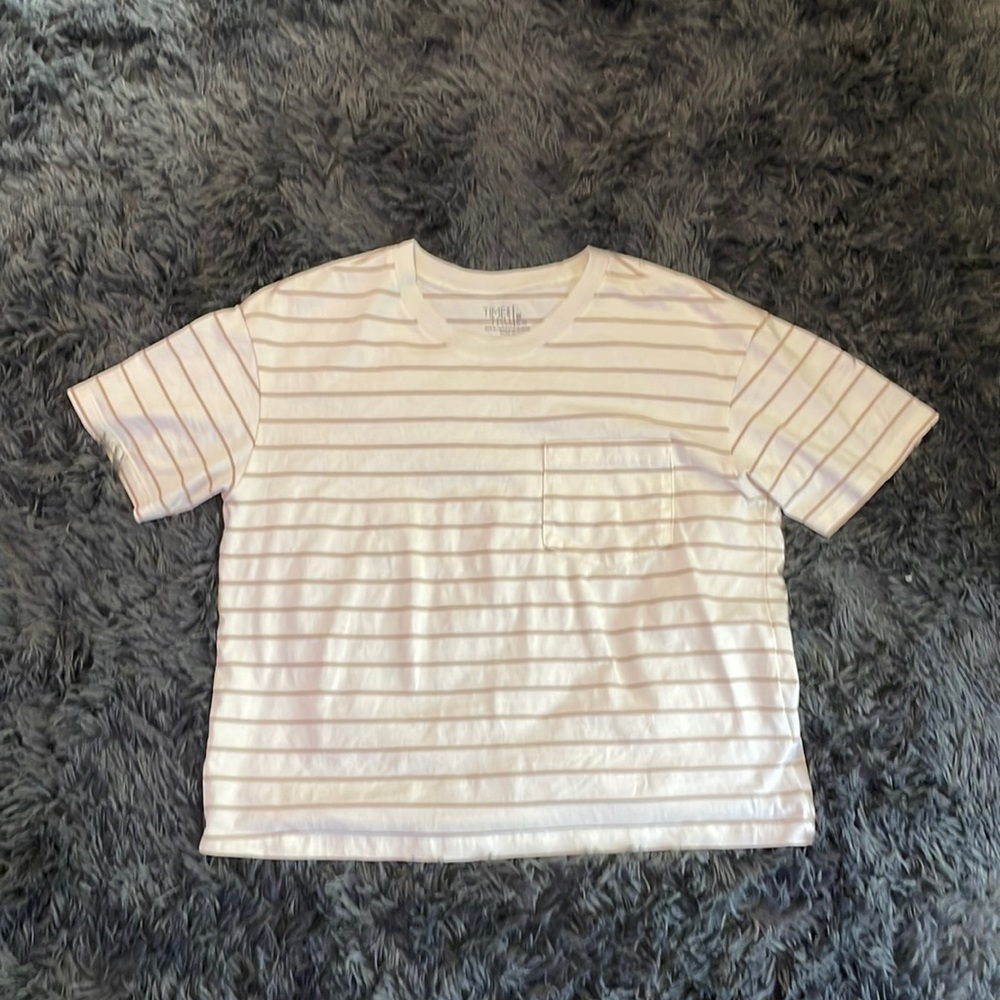 White and brown striped medium cropped t-shirt